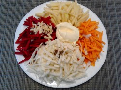 Салат Здоровье с капустой, свеклой с майонезом
