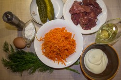 название картинки Салат с куриной печенью и корейской морковью Зимушка