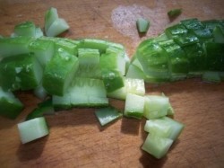 Салат Зодиак с курицей и грибами и огурцами