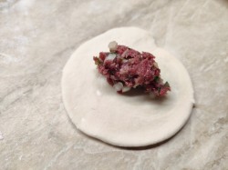 Самса с фаршем из слоеного теста в духовке - шаг 11 Самса с фаршем из слоеного теста в духовке - шаг 11