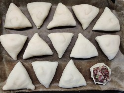 Самса с фаршем из слоеного теста в духовке - шаг 14 Самса с фаршем из слоеного теста в духовке - шаг 14