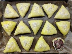 Самса с фаршем из слоеного теста в духовке - шаг 15 Самса с фаршем из слоеного теста в духовке - шаг 15