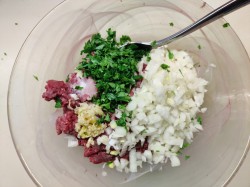 Самса с фаршем из слоеного теста в духовке - шаг 5 Самса с фаршем из слоеного теста в духовке - шаг 5