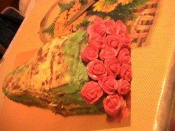 Торт с бантом из мастики Букет роз - шаг 11