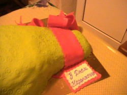 Торт с бантом из мастики Букет роз - шаг 16