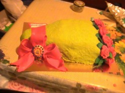 Торт с бантом из мастики Букет роз - шаг 17