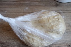 название картинки Сдобное тесто для пирогов дрожжевое