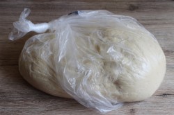 название картинки Сдобное тесто для пирогов дрожжевое