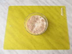 Булочки-рогалики из дрожжевого теста с яблоками