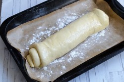 Сдобный рулет с маком