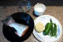 Семга в укропно-огуречном соусе - шаг 1