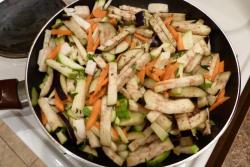 Семга запеченная с овощами в духовке под сыром