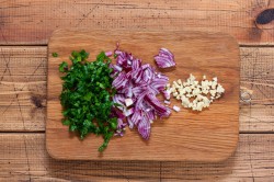 название картинки Салат Шампиньоны с корейской морковью и луком