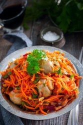 название картинки Салат Шампиньоны с корейской морковью и луком