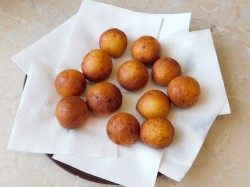 Шарики из теста