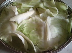 Шарлотка с капустой в мультиварке - шаг 2