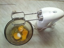 Шарлотка с капустой в мультиварке - шаг 4