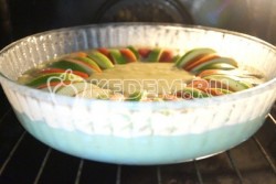 Шарлотка с творогом и яблоками