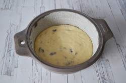 название картинки Шарлотка с яблоками в сметане в духовке