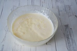 название картинки Шарлотка с яблоками в сметане в духовке