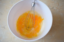 название картинки Шарлотка творожная с яблоками в духовке