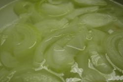 Шашлык из мяса свинины на шпажках в духовке