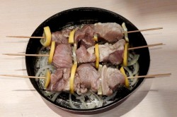 Шашлык из свинины с лимоном в аэрогриле
