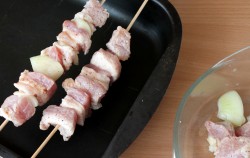название картинки Шашлык из свинины с лимоном и луком мягкий