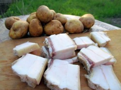 название картинки Шашлык с салом и картошкой