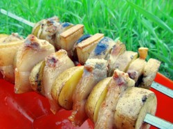 название картинки Шашлык с салом и картошкой