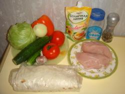 Шаурма с курицей в лаваше