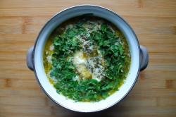 название картинки Щавелевый суп с яйцом классический