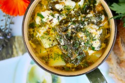 название картинки Щавелевый суп с яйцом классический