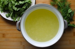 название картинки Щавелевый суп с яйцом классический