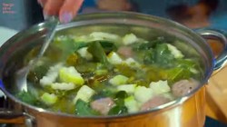 название картинки Щавелевый летний суп с фрикадельками и яйцом