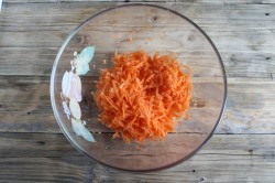 Щи с грибами и свежей капустой