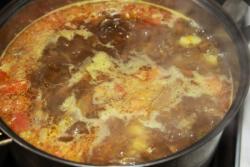 Постные щи из свежей капусты с сушеными грибами