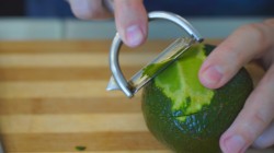 название картинки Шикарный салат с авокадо и тунцом