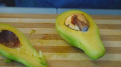 название картинки Шикарный салат с авокадо и тунцом