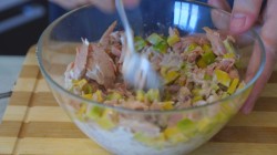 название картинки Шикарный салат с авокадо и тунцом