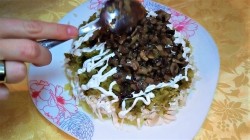 Салат курица картошка огурцы грибы сыр