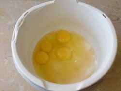 Шоколадно вишневый торт