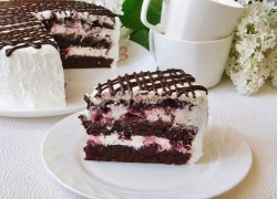 Шоколадно вишневый торт