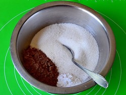 название картинки Шоколадный манник на кефире