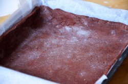 название картинки Шоколадный пирог с творогом и вишней