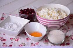 название картинки Шоколадный пирог с творогом и вишней