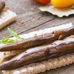 Шпроты из уклейки в домашних условиях