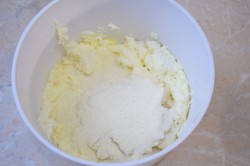 Сырники с бананом и творогом - шаг 4