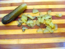 название картинки Салат закусочный с солеными огурцами