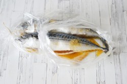 название картинки Скумбрия с жидким дымом копченая в домашних условиях